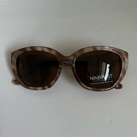 NWT NINE WEST SUNGLASSES EYE-WARE ACCESSORY - Picture 3 of 4